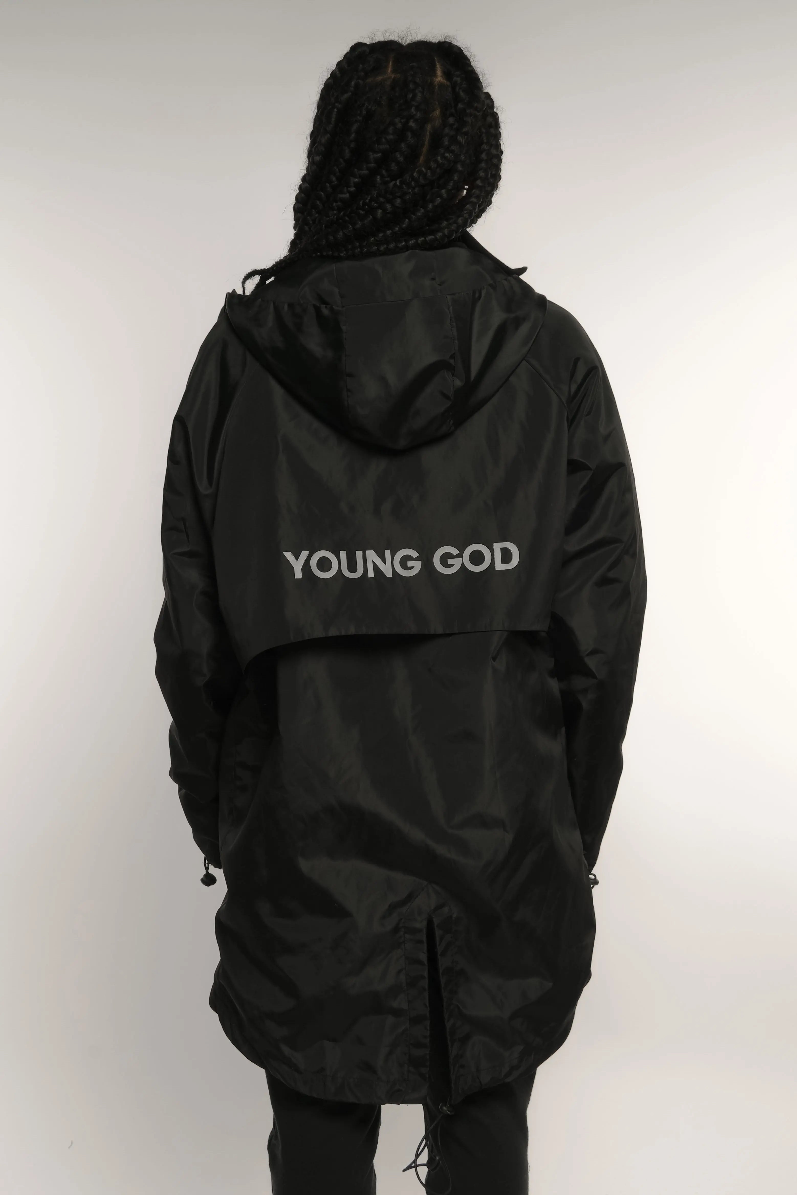 Abrigo impermeable negro con reflejante Young God Mexico