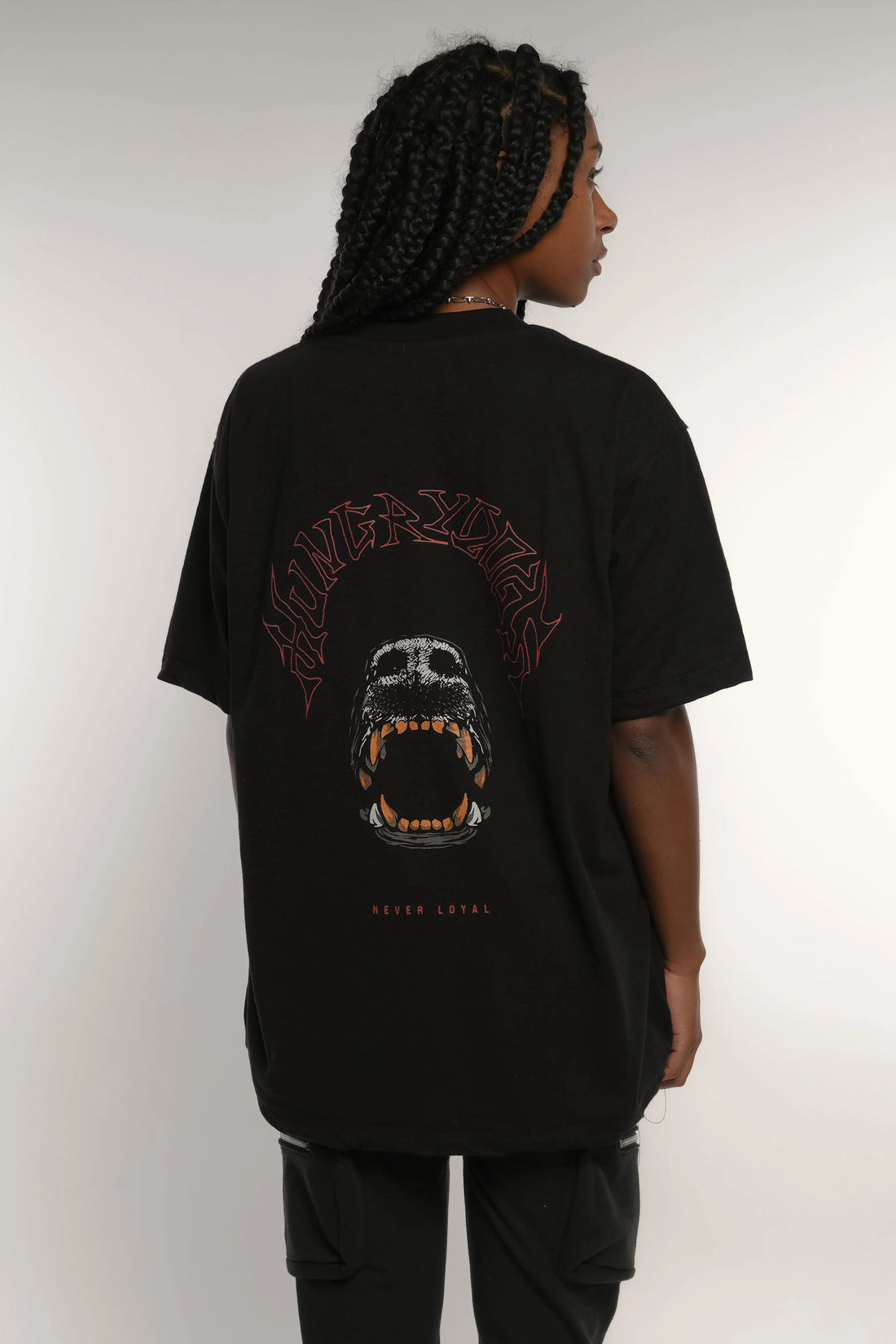 Playera negra doberman Young God Mexico