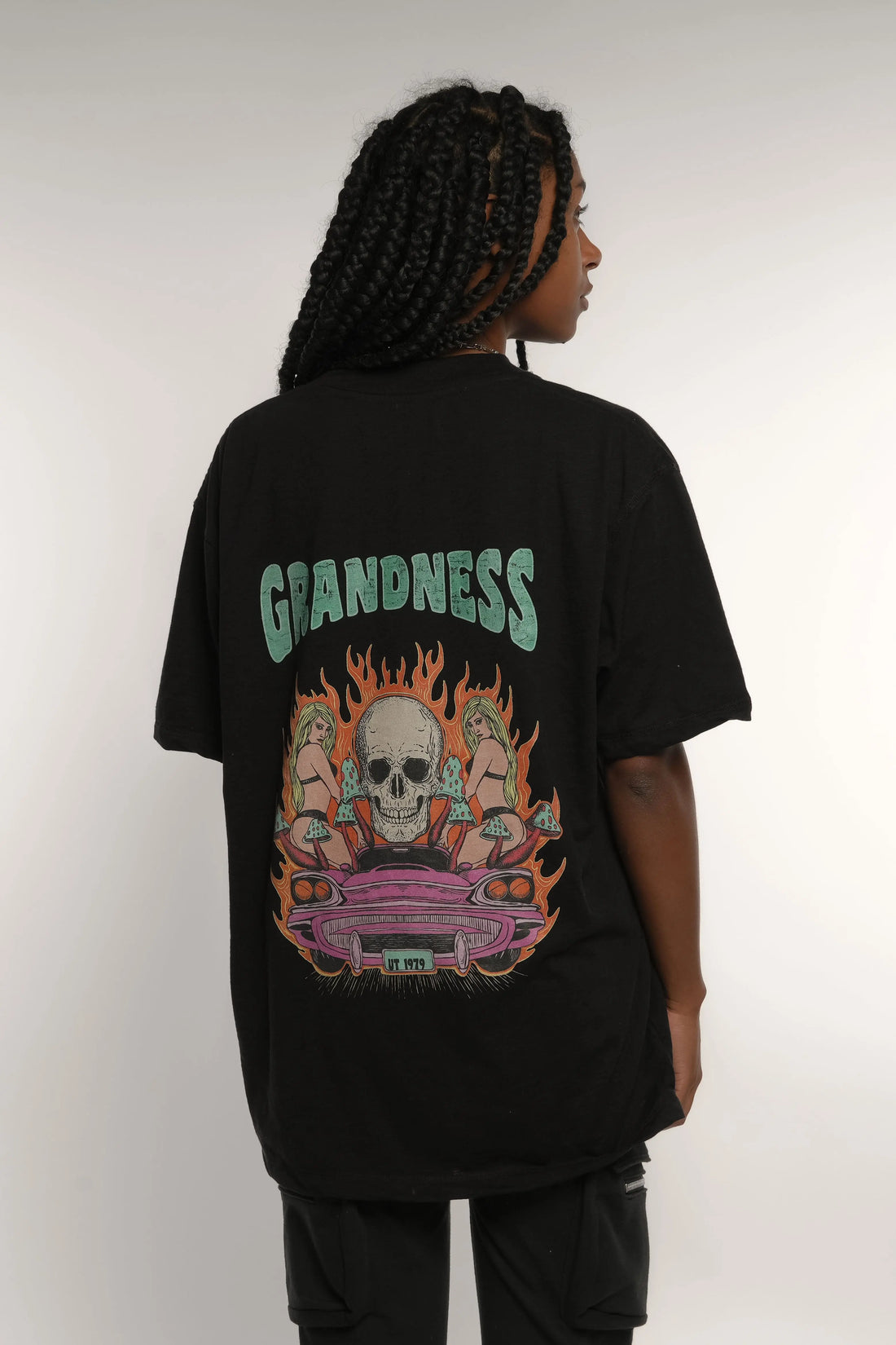 Playera negra grandness Young God Mexico